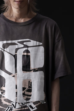 画像をギャラリービューアに読み込む, ZIG UR IDOL FADED & CRACKED SS TOPS - 666 (VINTAGE GREY)