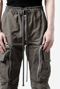 画像をギャラリービューアに読み込む, A.F ARTEFACT RADICAL-ZIP FIELD PANTS (KHAKI)