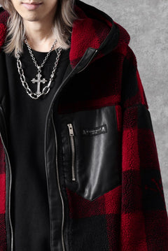 Load image into Gallery viewer, mastermind JAPAN BUFFALO-PLAID SHERPA JACKET / BOXY FIT (BLACK x RED)