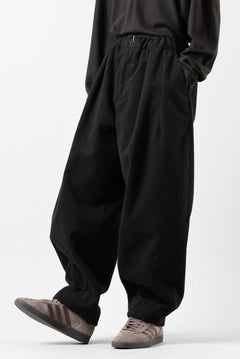 画像をギャラリービューアに読み込む, CAPERTICA BALLOON PANTS / NAPPING MOLESKIN (BLACK)