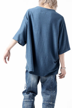 Load image into Gallery viewer, CAPERTICA OVERSIZED ASYMMETRY TEE / LINEN HEAVY JERSEY (ANTIQUE BLACK)