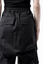 Load image into Gallery viewer, A.F ARTEFACT FRONT ZIP CARGO SAROUEL EASY PANTS (BLACK)