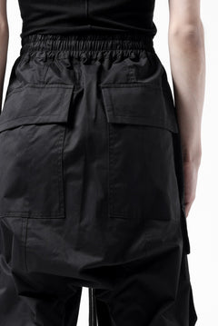 Load image into Gallery viewer, A.F ARTEFACT FRONT ZIP CARGO SAROUEL EASY PANTS (BLACK)