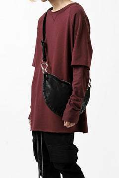 Load image into Gallery viewer, ISAMU KATAYAMA BACKLASH 2WAY BAM FLAP BAG / ITALY SHOULDER OBJECT DYED (BLACK)