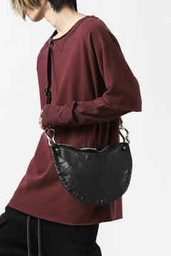 Load image into Gallery viewer, ISAMU KATAYAMA BACKLASH 2WAY BAM FLAP BAG / ITALY SHOULDER OBJECT DYED (BLACK)