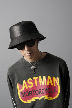 画像をギャラリービューアに読み込む, ISAMU KATAYAMA BACKLASH BUCKET HAT / MONOCHROME LUXURY STEER (BLACK)
