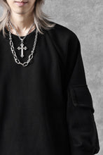Load image into Gallery viewer, A.F ARTEFACT FLAP POCKET RAGLAN TOP / COPE KNIT JERSEY (BLACK)