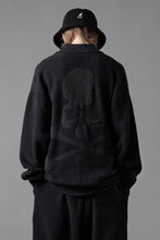 Load image into Gallery viewer, MASTERMIND WORLD LOUNGE FULL-ZIP TRACK JACKET / SOFTY BOA FLEECE (BLACK x CHARCOAL)