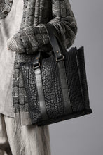 Load image into Gallery viewer, ierib Zipper Hand Tote Bag /  Rough Bull (BLACK)