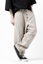 画像をギャラリービューアに読み込む, YUTA MATSUOKA wide taperd pants / no.8 linen canvas (ecru)