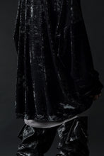 Load image into Gallery viewer, A.F ARTEFACT JUMBO CREW NECK TOPS / VELVET JERSEY (BLACK)