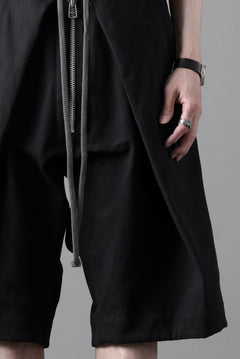 画像をギャラリービューアに読み込む, A.F ARTEFACT ZIP FOLDING TUCK SHORTS / COTTON-LINEN TWILL (BLACK)