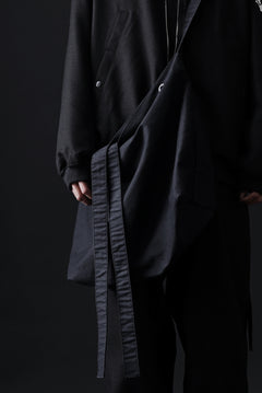 Load image into Gallery viewer, KLASICA BIVOUAC RIBBON SHOULDER BAG / SURPHER DYED MOLE SKIN (DEEP SEA)