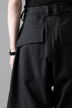 画像をギャラリービューアに読み込む, A.F ARTEFACT ZIP FOLDING TUCK SHORTS / COTTON-LINEN TWILL (BLACK)