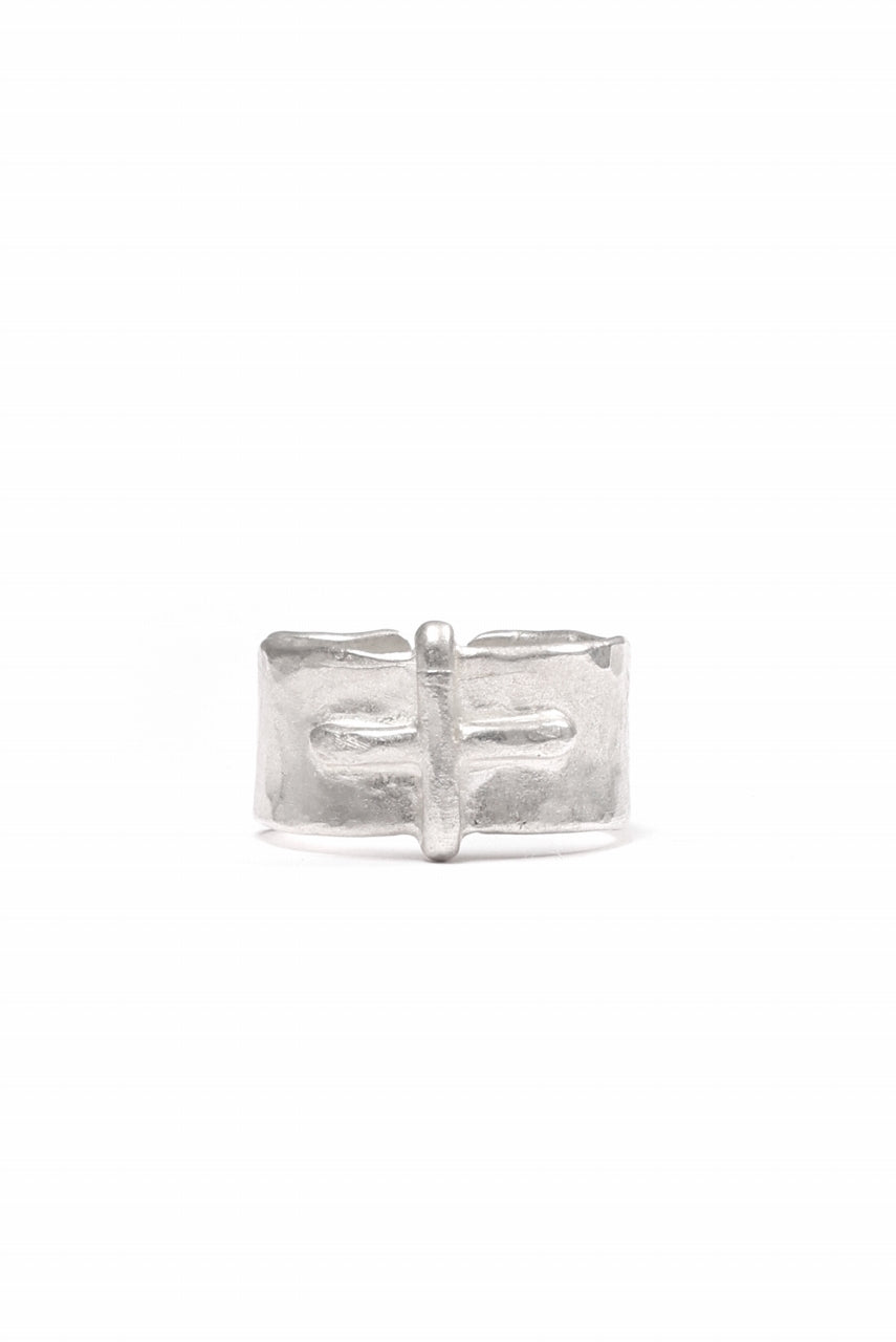 Load image into Gallery viewer, m.a+ silver stitched cross ring / AG18/AG (SILVER)