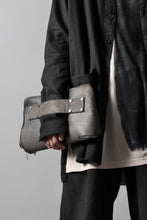 画像をギャラリービューアに読み込む, ierib onepiece clutch-bag / Shell Cordovan (MARBLE GREY #A)