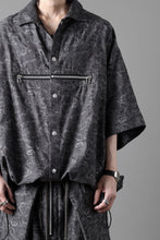 画像をギャラリービューアに読み込む, A.F ARTEFACT FRONT ZIP SQUEEZING SHIRT / PAISLEY JACQUARD (D.GREY)
