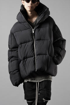 画像をギャラリービューアに読み込む, thom/krom BIG HOODIE OVERSIZED JACKET / WARM PUFFER (BLACK)