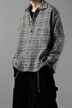 Load image into Gallery viewer, N/07 OPEN COLLAR L/S SHIRT / HOUNDSTOOTH GLEN CHECK (WHITE x BLACK)