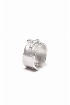 Load image into Gallery viewer, m.a+ silver stitched cross ring / AG18/AG (SILVER)
