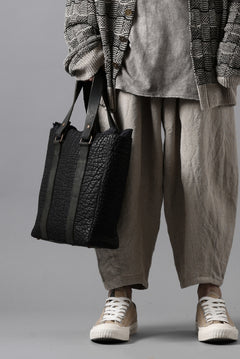 Load image into Gallery viewer, ierib Zipper Hand Tote Bag /  Rough Bull (BLACK)