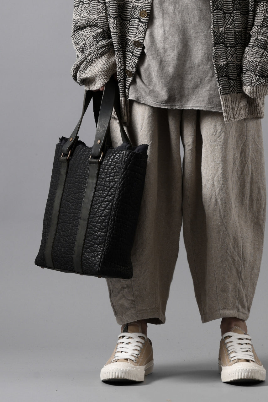 Load image into Gallery viewer, ierib Zipper Hand Tote Bag /  Rough Bull (BLACK)