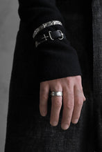 画像をギャラリービューアに読み込む, m.a+ silver stitched multiple cross ring / AG518/AG (SILVER)