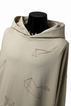 画像をギャラリービューアに読み込む, A.F ARTEFACT PYRA PATTERN PRINT SWEAT HOODIE (BEIGE)