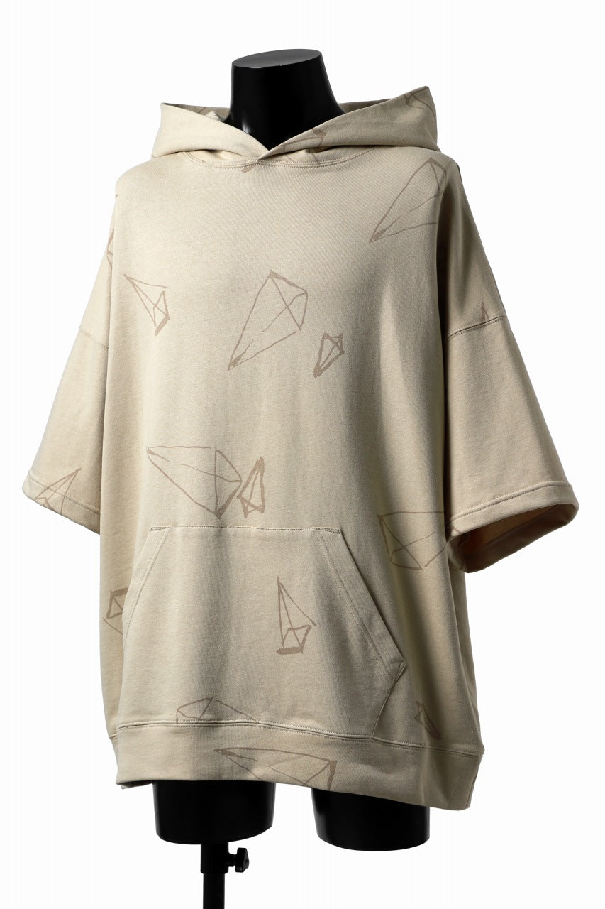 画像をギャラリービューアに読み込む, A.F ARTEFACT PYRA PATTERN PRINT SWEAT HOODIE SHORT SLEEVE (BEIGE)