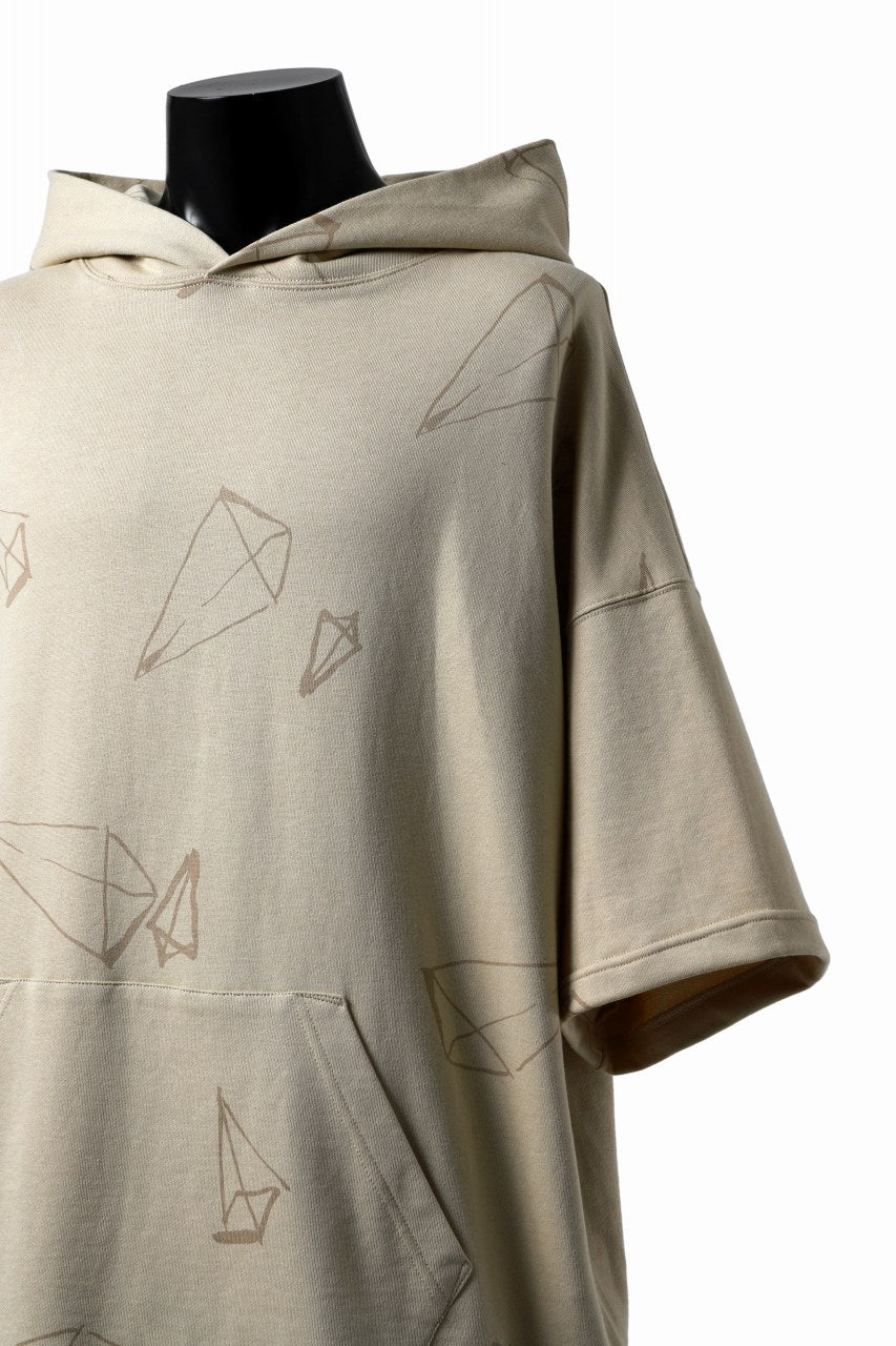 画像をギャラリービューアに読み込む, A.F ARTEFACT PYRA PATTERN PRINT SWEAT HOODIE SHORT SLEEVE (BEIGE)