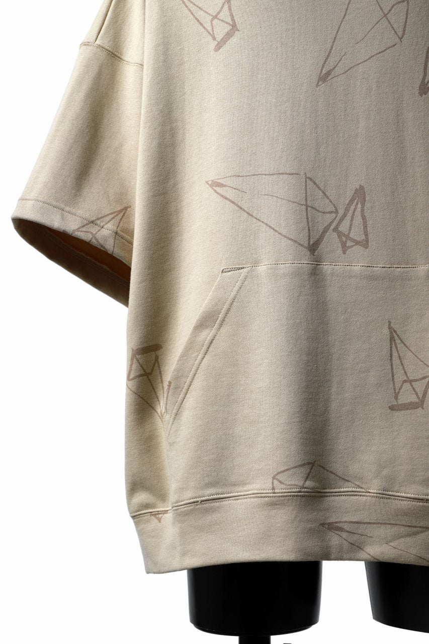 画像をギャラリービューアに読み込む, A.F ARTEFACT PYRA PATTERN PRINT SWEAT HOODIE SHORT SLEEVE (BEIGE)