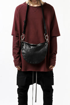 Load image into Gallery viewer, ISAMU KATAYAMA BACKLASH 2WAY BAM FLAP BAG / ITALY SHOULDER OBJECT DYED (BLACK)