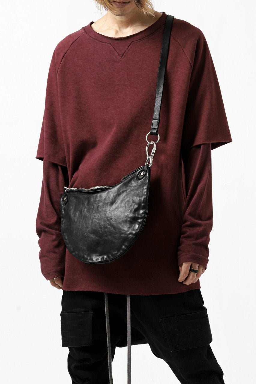 Load image into Gallery viewer, ISAMU KATAYAMA BACKLASH 2WAY BAM FLAP BAG / ITALY SHOULDER OBJECT DYED (BLACK)