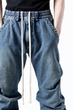 画像をギャラリービューアに読み込む, A.F ARTEFACT TUCK SLIM BAGGY PANTS / FADED DENIM (BLUE)