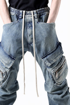 画像をギャラリービューアに読み込む, A.F ARTEFACT CARGO TUCK BAGGY PANTS / FADED DENIM (BLUE)