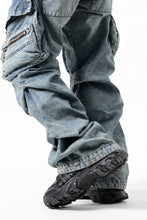画像をギャラリービューアに読み込む, A.F ARTEFACT CARGO TUCK BAGGY PANTS / FADED DENIM (BLUE)
