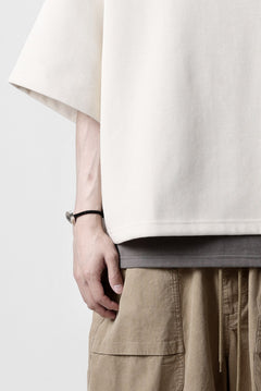 画像をギャラリービューアに読み込む, N/07 OVERSIZE TOP / RIBBED CARDBOARD KNIT JERSEY (IVORY)