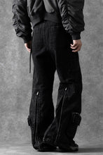 画像をギャラリービューアに読み込む, Juun.J Pocket Detailed Denim Pants (BLACK)