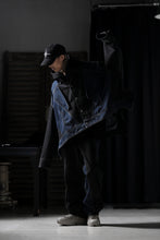 画像をギャラリービューアに読み込む, Feng Chen Wang DECONSTRUCTED DENIM JACKET (BLACK/NAVY)