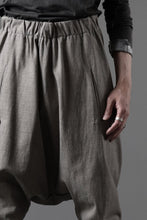 Load image into Gallery viewer, m.a+ elastic waist low crotch 2 pocket pants / P571/MJP1 (CARBON)