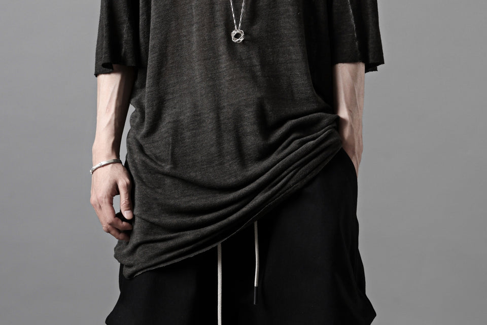 画像をギャラリービューアに読み込む, thom/krom SMOOTH FIT T-SHIRT / VISCOSE LINEN JERSEY (BLACK OIL)