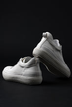 画像をギャラリービューアに読み込む, masnada LOW TOP SNEAKER / CALF SKIN LEATHER (CHALK)