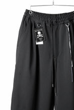 画像をギャラリービューアに読み込む, mastermind JAPAN WIDE FIT TROUSERS / HIGH END STRETCH JERSEY (BLACK)