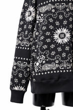 Load image into Gallery viewer, mastermind JAPAN BANDANA HOODIE / REGULAR FIT (BLACK BASE)