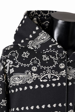 Load image into Gallery viewer, mastermind JAPAN BANDANA HOODIE / REGULAR FIT (BLACK BASE)