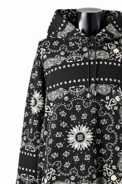 Load image into Gallery viewer, mastermind JAPAN BANDANA HOODIE / REGULAR FIT (BLACK BASE)