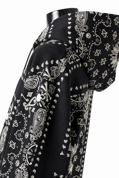 Load image into Gallery viewer, mastermind JAPAN BANDANA HOODIE / REGULAR FIT (BLACK BASE)