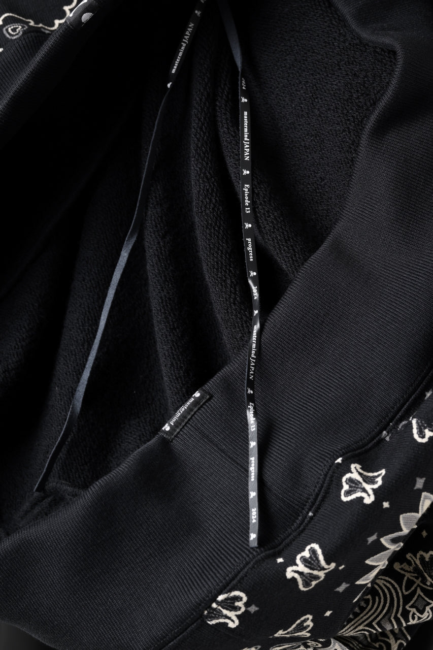Load image into Gallery viewer, mastermind JAPAN BANDANA HOODIE / REGULAR FIT (BLACK BASE)