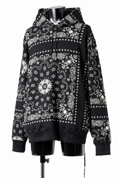 Load image into Gallery viewer, mastermind JAPAN BANDANA HOODIE / REGULAR FIT (BLACK BASE)