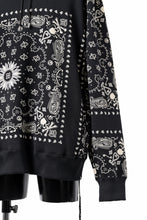 Load image into Gallery viewer, mastermind JAPAN BANDANA HOODIE / REGULAR FIT (BLACK BASE)
